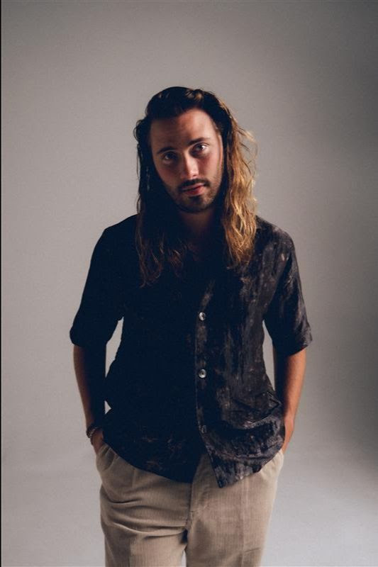 SEPH SCHLUETER CAPS A BREAKOUT YEAR WITH BILLBOARD AND MEDIABASE SUCCESS